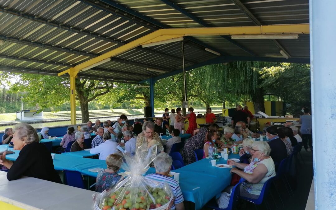 Un goûter champêtre pour nos anciens !